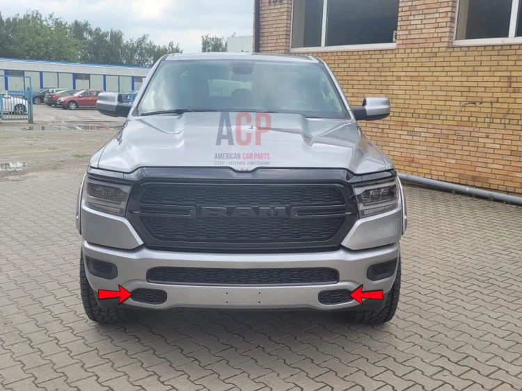 RAM 1500 Zaślepki haka holowniczego przedniego zderzaka komplet 2019-(4).png