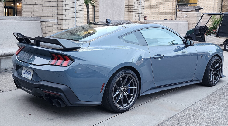 MUSTANG zderzak tylny styl Dark Horse 2023-(1).png