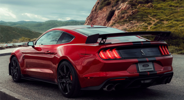 MUSTANG Dyfuzor tylnego zderzaka podwójne końcówki styl GT500 2015-2017(1).png