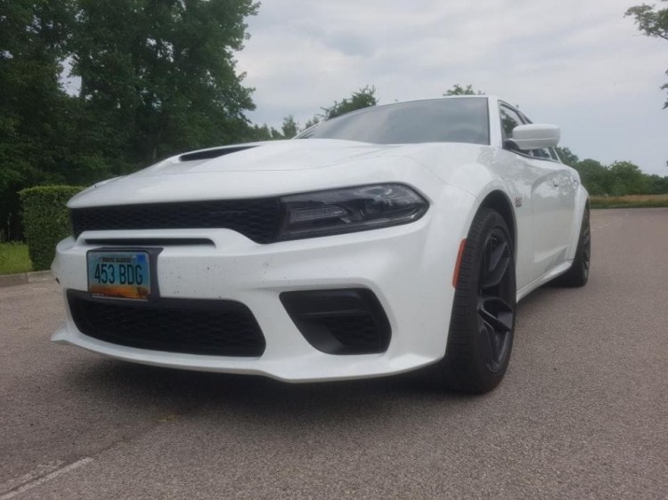 CHARGER Nadkole przednie lewa strona styl 2020 Widebody 2015-2023(1).jpg