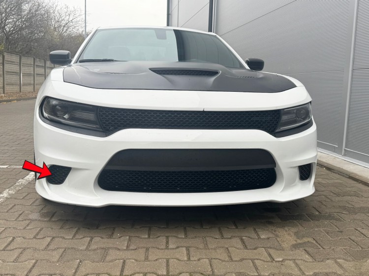 CHARGER Grill atrapa zderzaka przedniego prawa strona SRT 2015-2023(1).jpg