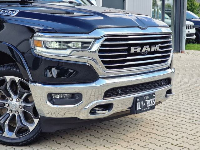 RAM 1500 Górna listwa atrapy grilla wersja chrom 2019-2024(2).jpeg