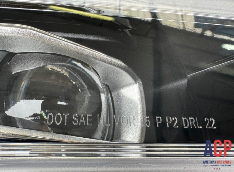 RAM 1500 Lampy przednie Full LED Limited:Longhorn chrom komplet 2019-(8).png