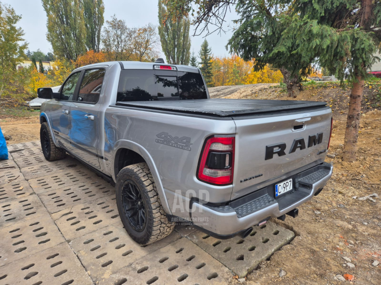 RAM 1500 Lampy tylne Full LED komplet z blid spot 2019-(3).png