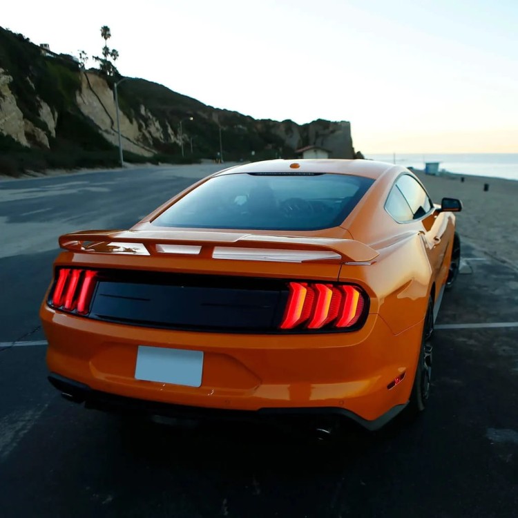 MUSTANG Lampy tylne komplet 2015-2023 VLAND(6).jpeg