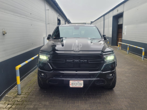 RAM 1500 Stelaż grilla atrapy chłodnicy Laramie:Big Horn 2019-2024(2).png
