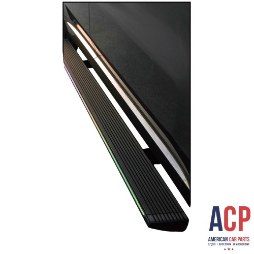 RAM 1500 Stopnie boczne pojedyncze oświetlenie LED komplet 2019-2024 .jpg