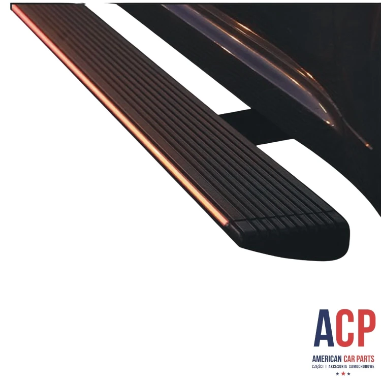 RAM 1500 Stopnie boczne pojedyncze oświetlenie LED komplet 2019-2024 (1).jpg