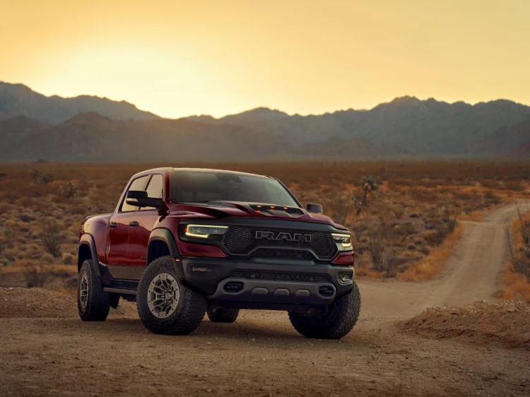 RAM 1500 Body Kit TRX komplet + lampy przednie 2019-2024(5).jpg