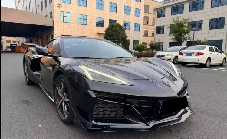 CORVETTE C8 Zderzak przedni komplet styl ZO6 2020-(3).jpg