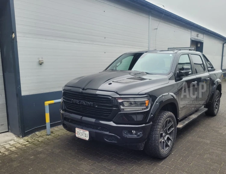 RAM 1500 Grill atrapa chłodnicy 2019-3).png