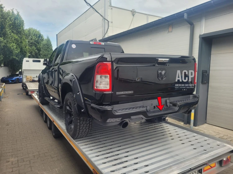 RAM 1500 Nakładka na próg tylnego zderzaka 2019-(1).png