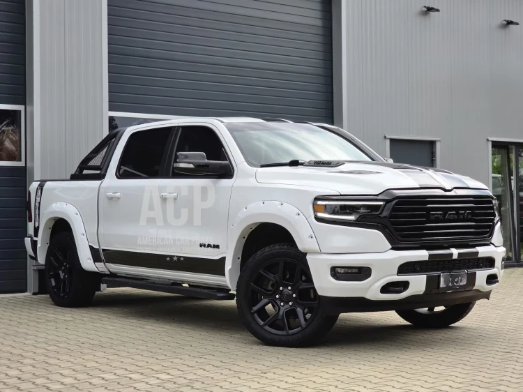 RAM 1500 Zestaw zderzak przedni komplet pod haki 2019-2024 + halogeny LED(2).png