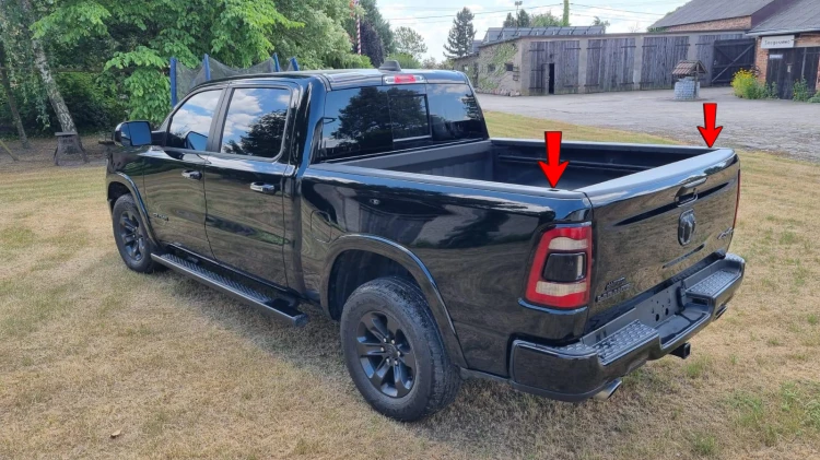RAM 1500 Zaślepki otworów paki kapsle komplet 2019-2024(2).png